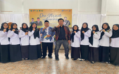 Guru MIN 2 Sukabumi Dapat Pencerahan “One Minute Awareness” Bersama Nanang Qosim Yusuf, M.Pd